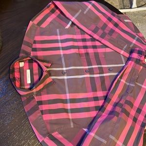 Gorgeous medium reddish/burgandyish Burberry brit long sleeve